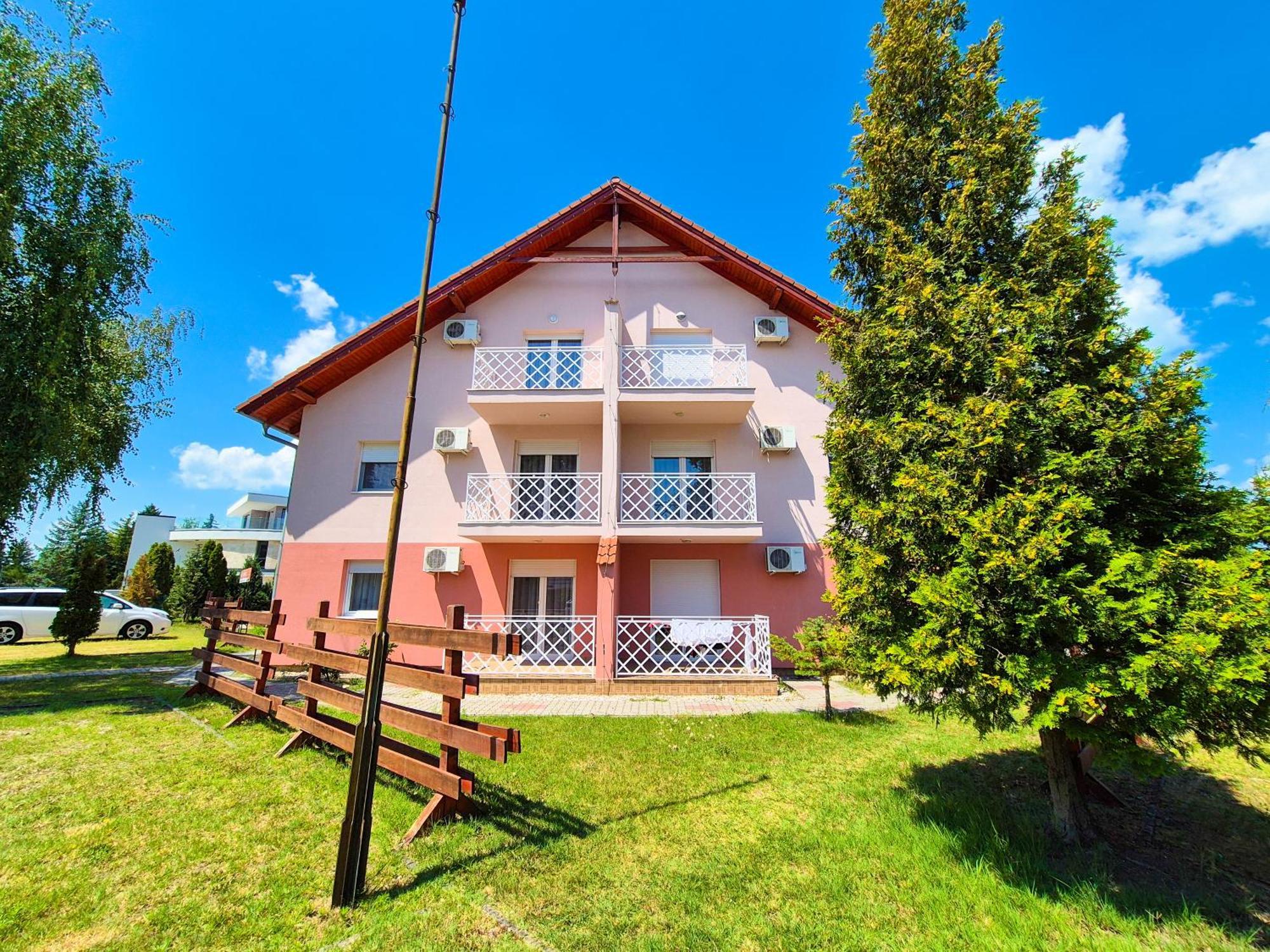 Ildiko Apartmanhaz Zamárdi Zewnętrze zdjęcie