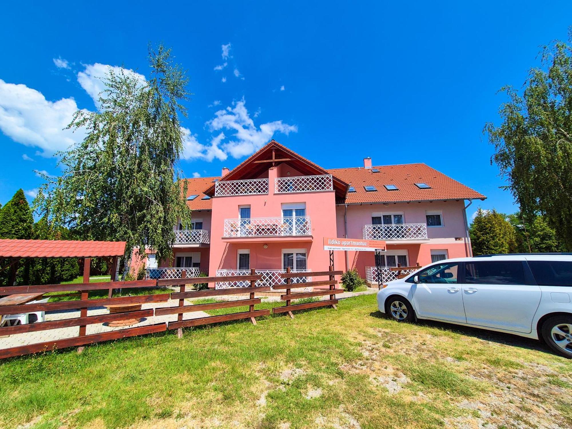 Ildiko Apartmanhaz Zamárdi Zewnętrze zdjęcie