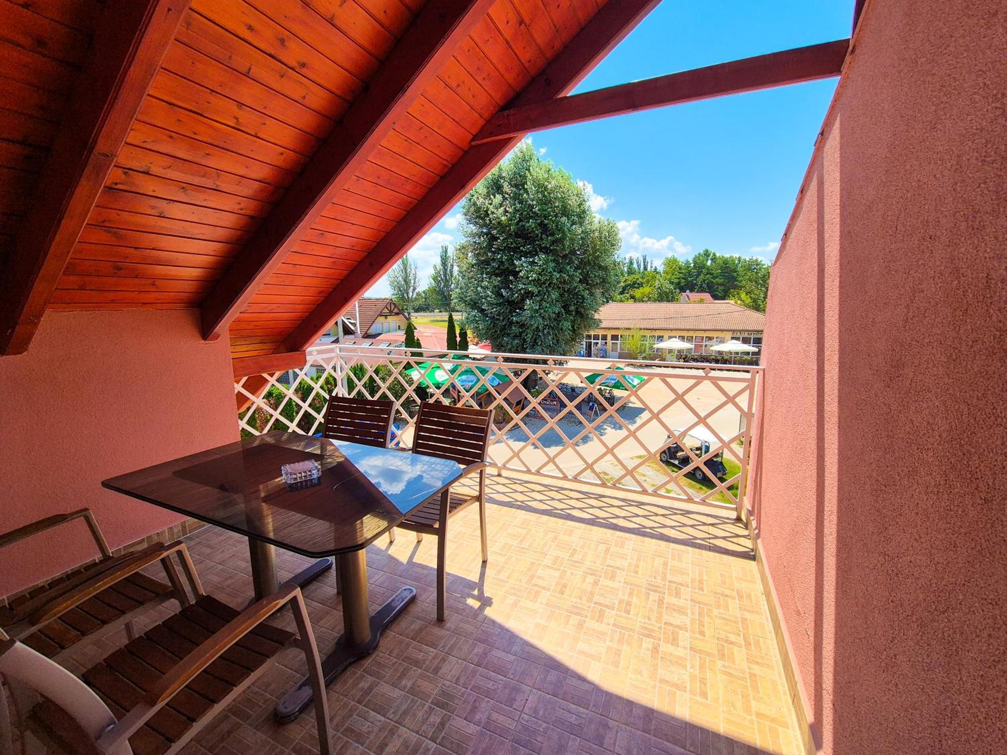 Ildiko Apartmanhaz Zamárdi Zewnętrze zdjęcie