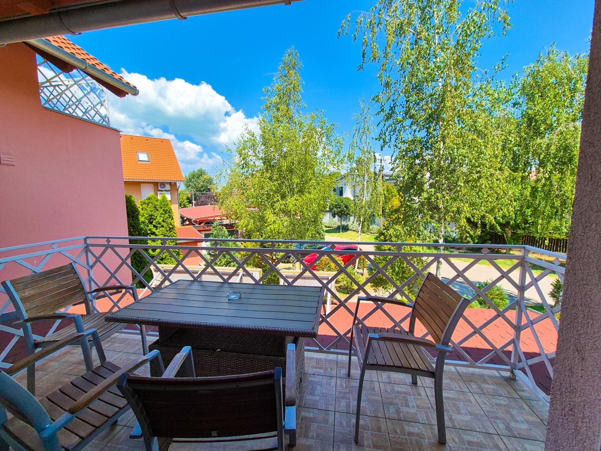 Ildiko Apartmanhaz Zamárdi Zewnętrze zdjęcie