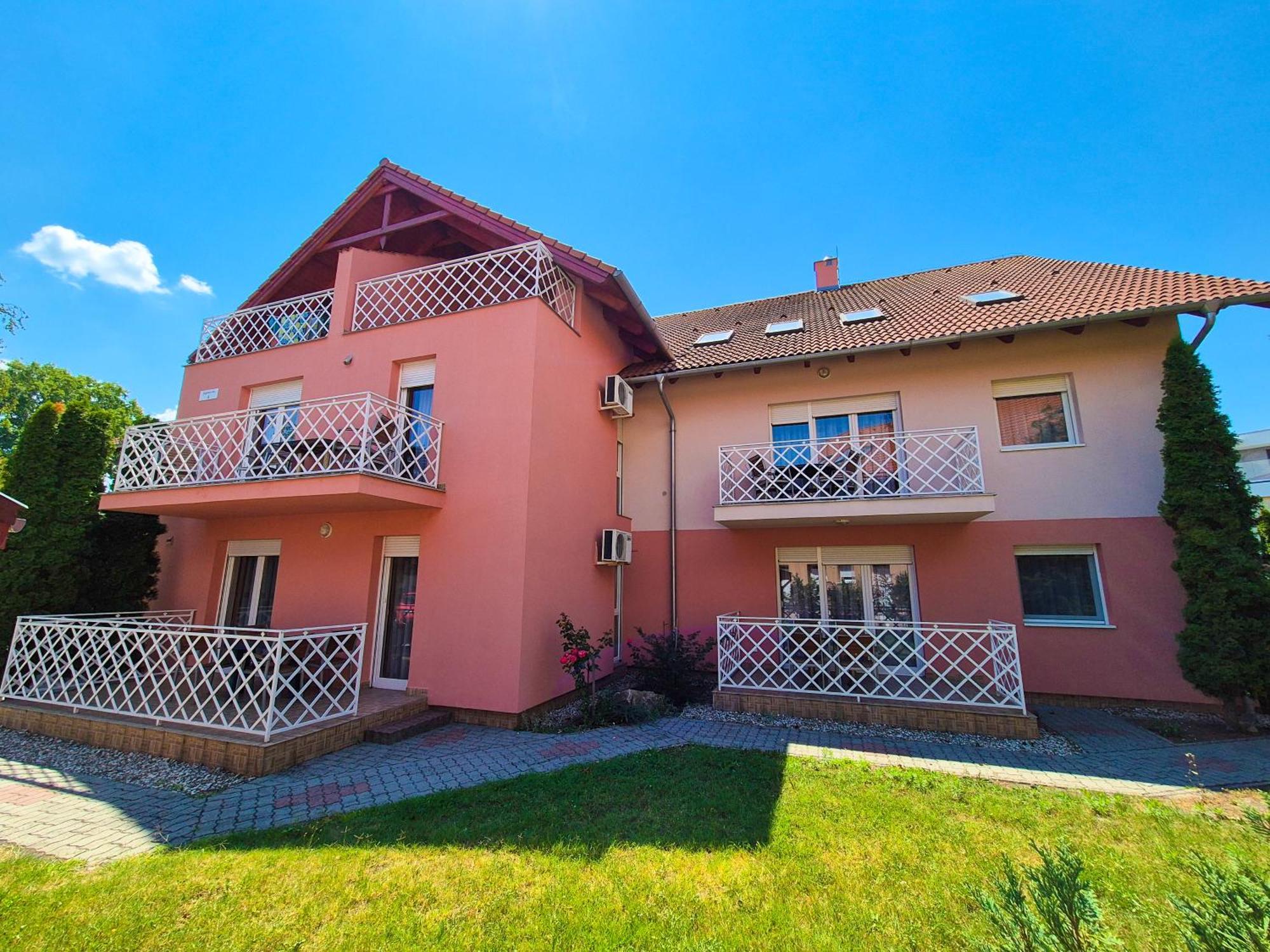Ildiko Apartmanhaz Zamárdi Zewnętrze zdjęcie